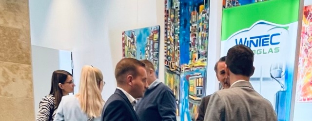 Wintec Autoglas im Kerngeschäft Versicherungen weiterhin auf deutlichem Wachstumskurs 2026_07_03_v_b_wintec-autoglas_versicherung_podolski_ki-text_autoglaser_de_1200